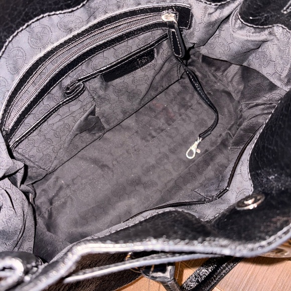 SOLD UNLISTED. Michael Kors Patent Leather Hamilton Bag - Picture 7 of 8